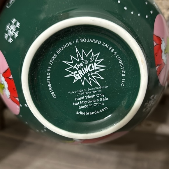 NIB DR SEUSS ZRIKE BRANDS Set Of 4 PINK AND GREEN Grinch CHRISTMAS Cereal Bowls - Picture 9 of 9
